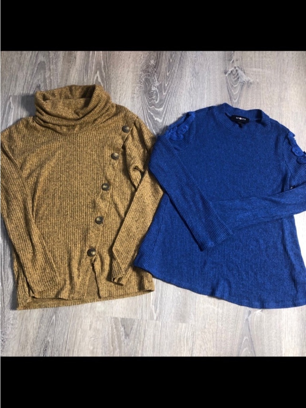 Moa Moa Mustard TurtleNeck & Amy Byer  Cold Shoulder Kids M Sweater